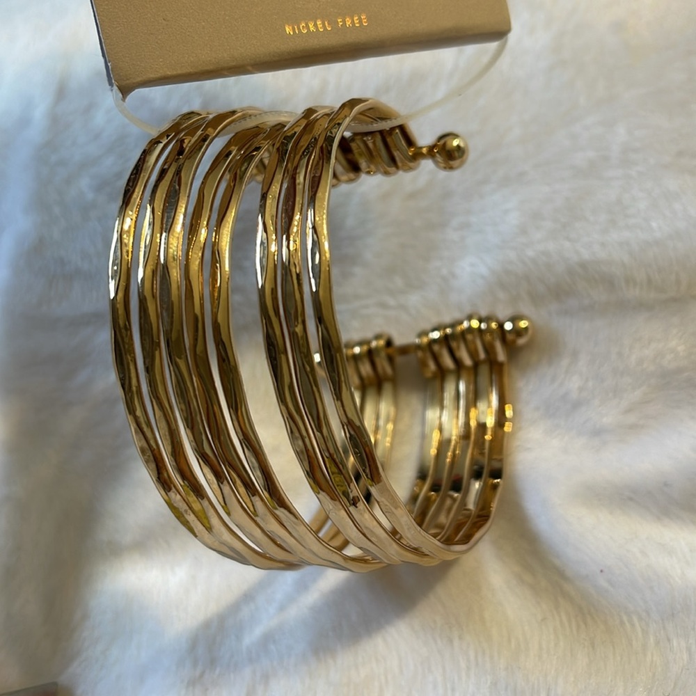 Luxurious Gold Statement Cuff Bracelet